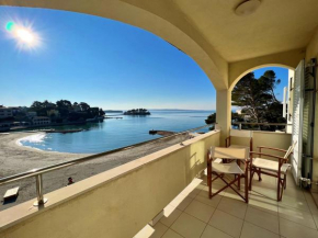 Marles Beach Residence